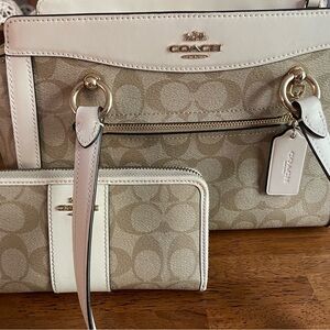 Coach purse and matching wallet